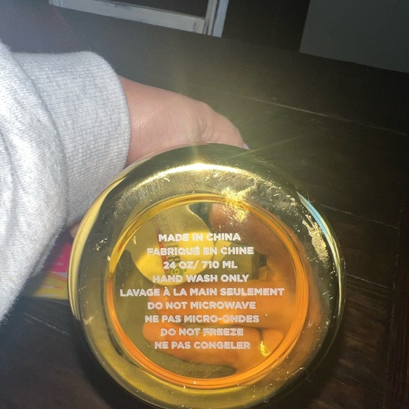 Lilly Pulitzer water container - Picture 2 of 2